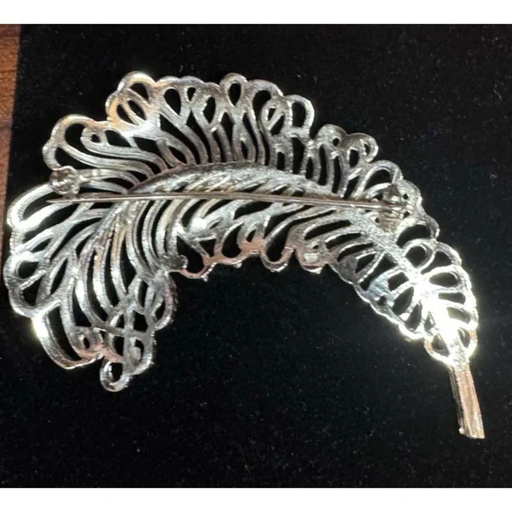 Vintage Silver Tone Brooch Curved Feather Leaf Filigree Pin